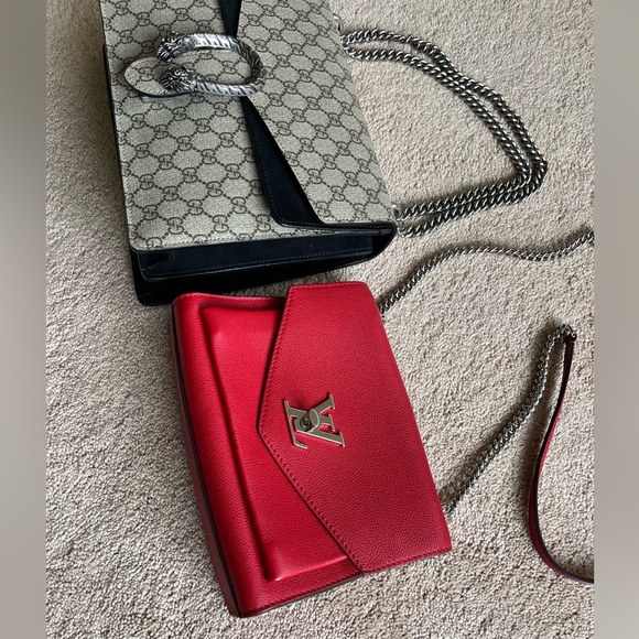 LV MyLockMe Chain Bag with LV Dustbag - Picture 11 of 12